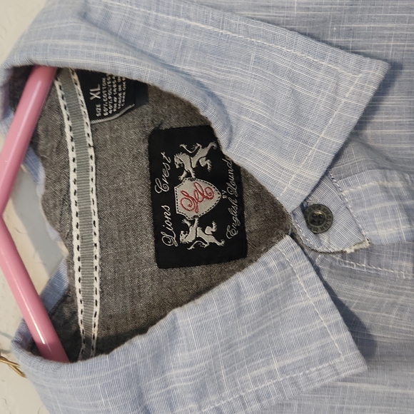 Lions Crest short sleeved button down shirt XL - Picture 3 of 3